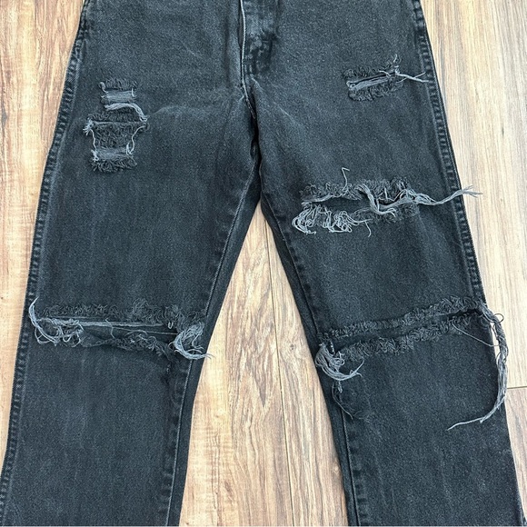Revamped Wrangler Women's Distressed High Rise Ankle Jeans Tag: 16R • S: 26x31 - Picture 6 of 8